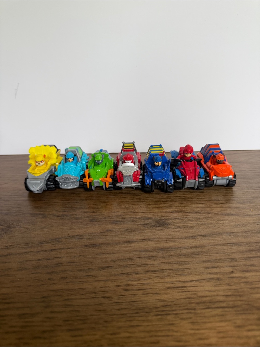 Bundle of 7 Paw Patrol, True Metal Dino Rescue 6 Die-Cast Vehicles